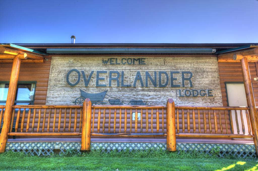 Overlander Mountain Lodge Jasper Esterno foto
